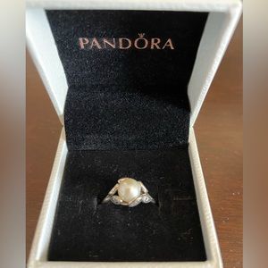 Pandora pearl ring